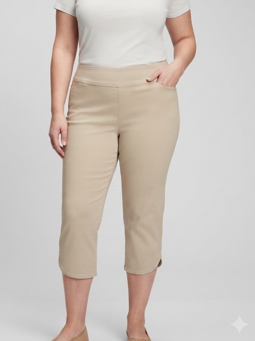 😍CLEARANCE - S.C. & CO. Beige Stretch Pull-on Capri size 16